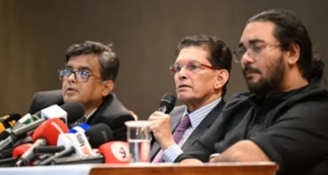 আমাকে বিদেশি নাগরিক বললে তারেক রহমানকেও বলতে হয়: নিরাপত্তা উপদেষ্টা