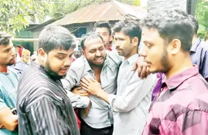 চোখে ঘুম নিয়ে গাড়ি চালাচ্ছিল চালক, একই পরিবারের ৭ জন নিহত