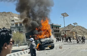 জেন জি আন্দোলনে উত্তাল ভারতের লাদাখ, কারফিউ জা