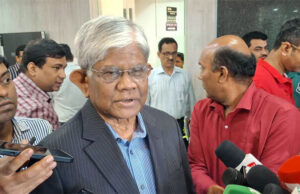 দেশের অর্থনীতি স্বস্তিতে আছে: অর্থ উপদেষ্টা