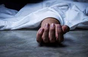 সাপাহারে আম বাগান থেকে অজ্ঞাত বৃদ্ধের লাশ উদ্ধার