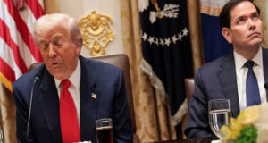 ভেনেজুয়েলায় মাদকবাহী সাবমেরিনে যুক্তরাষ্ট্রের হামলা, দুজন আটক