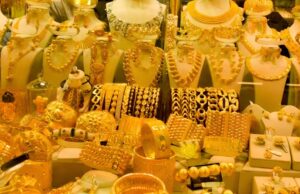 আজ যে দামে বিক্রি হচ্ছে স্বর্ণ