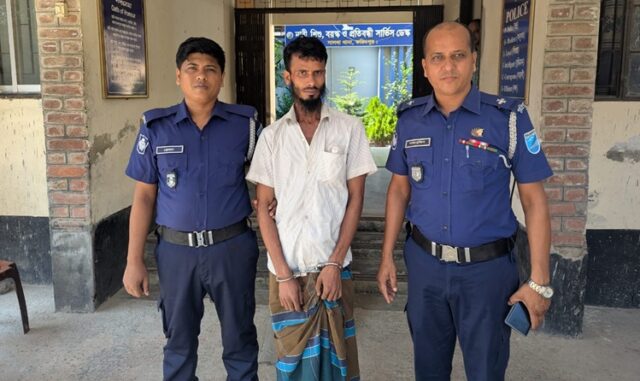 সালথায় ইয়াবাসহ মাদক কারবারি আটক