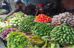 গাংনীতে সবজি ও নিত্যপ্রয়োজনীয় দ্রব্যের দাম স্থিতিশীল, স্বস্তিতে ক্রেতারা