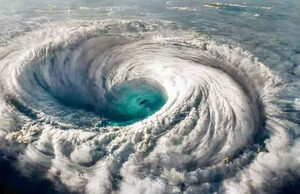 ‘ঘূর্ণিঝড় মন্থা রূপ নিতে পারে সিভিয়ার সাইক্লোনে’