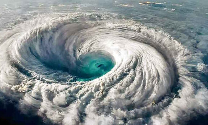 ‘ঘূর্ণিঝড় মন্থা রূপ নিতে পারে সিভিয়ার সাইক্লোনে’