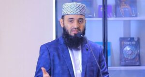 ড. মিজানুর রহমান আজহারী ভোটারদের উদ্দেশ্যে বার্তা দিচ্ছেন