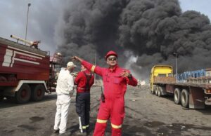 ইরানের বন্দর আব্বাসে বিস্ফোরণে ক্ষতিগ্রস্ত আটতলা ভবনের ধ্বংসস্তূপ