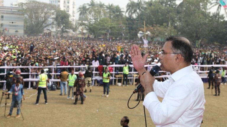 ত্রয়োদশ নির্বাচনে জয় পেলে কৃষিঋণ মওকুফের প্রতিশ্রুতি