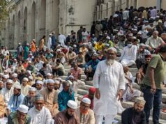 রমজানের প্রথম জুমায় বায়তুল মোকাররমে মুসল্লিদের ঢল