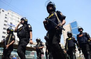 র‍্যাবের নাম পরিবর্তন নিয়ে সাংবাদিকদের ব্রিফ করছেন স্বরাষ্ট্র উপদেষ্টা জাহাঙ্গীর আলম চৌধুরী