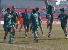 ভারতকে হারিয়ে ফাইনালের পথে বাংলাদেশ অনূর্ধ্ব-১৯ ভারতের বিপক্ষে গোলের পর উল্লাসরত বাংলাদেশ অনূর্ধ্ব-১৯ নারী ফুটবলাররা