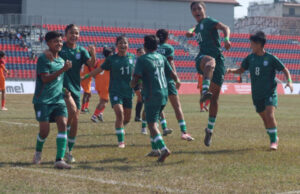 ভারতকে হারিয়ে ফাইনালের পথে বাংলাদেশ অনূর্ধ্ব-১৯ ভারতের বিপক্ষে গোলের পর উল্লাসরত বাংলাদেশ অনূর্ধ্ব-১৯ নারী ফুটবলাররা