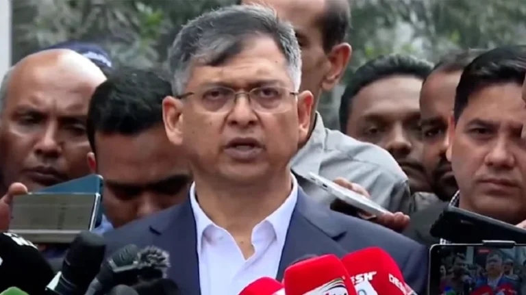 পুলিশের শীর্ষে রদবদল শুরু: স্বরাষ্ট্রমন্ত্রী