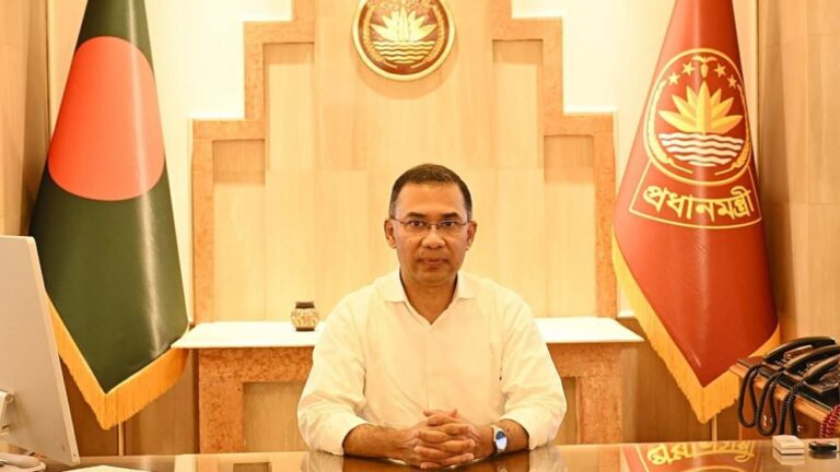 তেজগাঁও কার্যালয়ে প্রথম দাপ্তরিক কাজে প্রধানমন্ত্রী