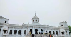 রংপুরের তাজহাট জমিদার বাড়ি ইতিহাসে ভরা ঐতিহ্যের নিদর্শন