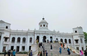 রংপুরের তাজহাট জমিদার বাড়ি ইতিহাসে ভরা ঐতিহ্যের নিদর্শন
