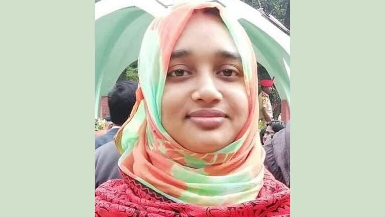 ইবিতে শিক্ষককে কক্ষে ছুরিকাঘাতে হত্যা