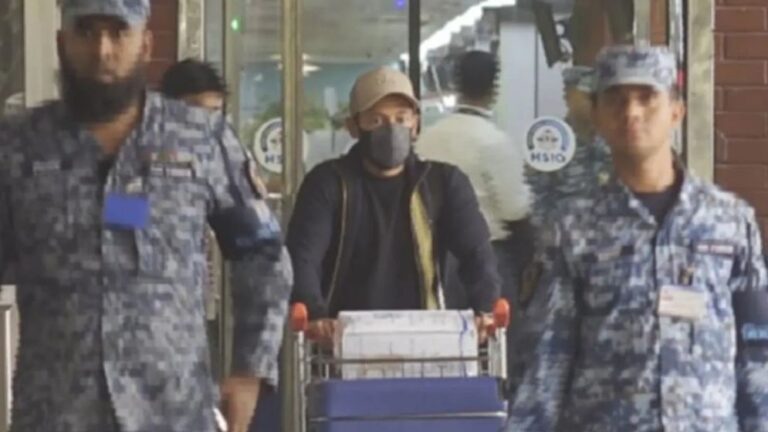 জেদ্দা পেরিয়ে দেশে ফিরলেন মুশফিক