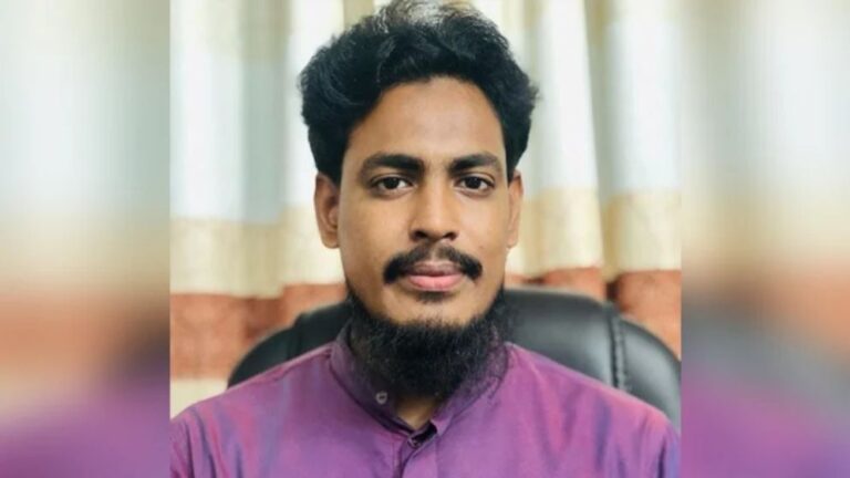 স্মৃতিসৌধে আখতার হোসেন: সংস্কার বাস্তবায়নে কেন বিলম্ব?