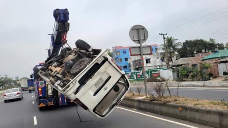 বগুড়ায় গ্যাস সিলিন্ডার বিস্ফোরণ, প্রাণ গেল ৩ জনের