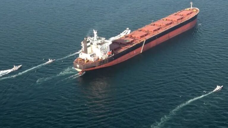 পারস্য উপসাগরে মার্কিন ট্যাংকারে হামলার দাবি ইরানের